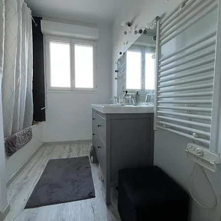 Ferienhaus Maison Ville&ocean&foret